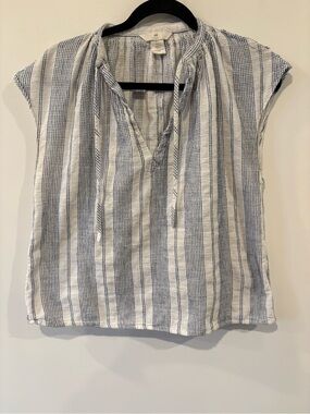 H&M Blue & White Striped V-Neck Cap Sleeve Top
